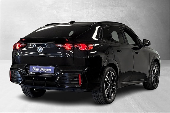 BMW iX2 3 of 17