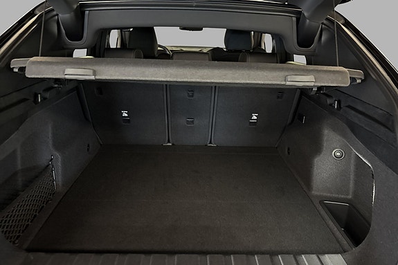 BMW iX2 14 of 17