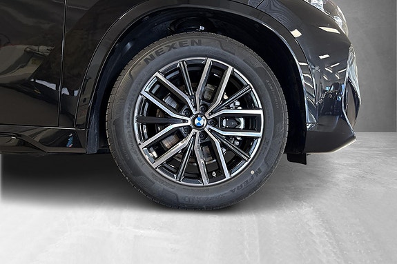 BMW iX1 14 of 14