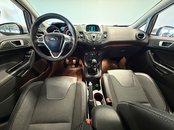 Ford Fiesta 5 of 30