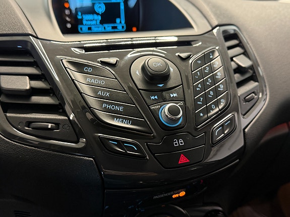Ford Fiesta 24 of 30