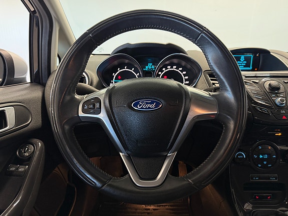 Ford Fiesta 17 of 30