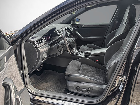 Skoda Superb 8 of 20