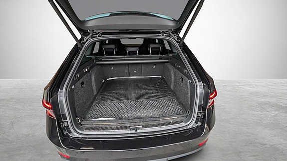 Skoda Superb 16 of 20