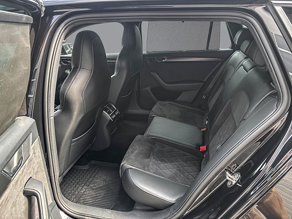 Skoda Superb 14 of 20