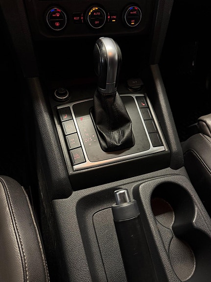 Volkswagen Amarok 30 of 30