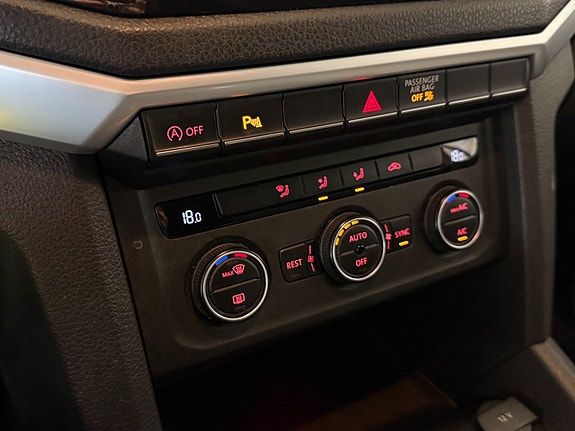 Volkswagen Amarok 29 of 30