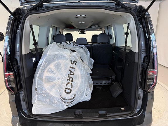 Volkswagen Caddy Maxi 18 of 30