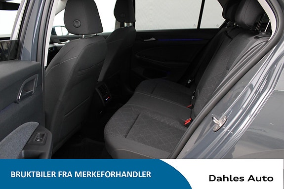 Volkswagen Golf VIII 10 of 23