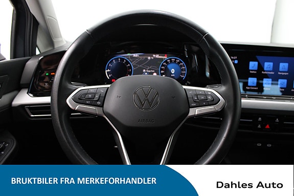 Volkswagen Golf VIII 19 of 23