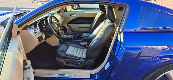 Ford Mustang 19 of 28