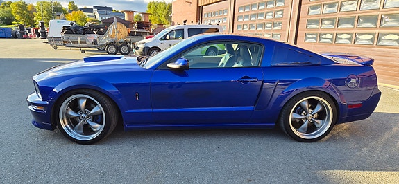 Ford Mustang 7 of 28