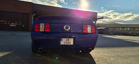 Ford Mustang 9 of 28