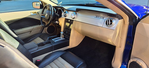 Ford Mustang 20 of 28