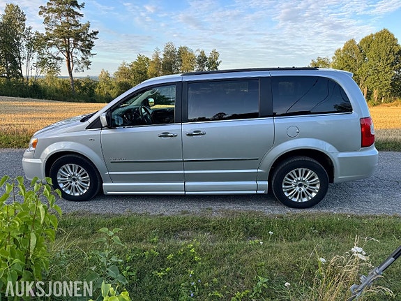 Chrysler Grand Voyager 8 of 30