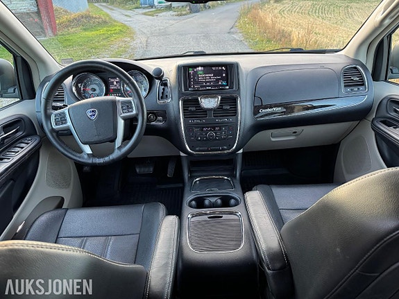 Chrysler Grand Voyager 13 of 30