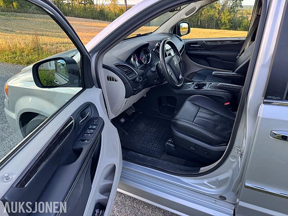 Chrysler Grand Voyager 10 of 30