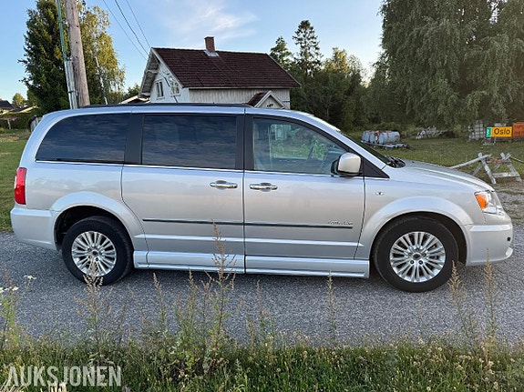 Chrysler Grand Voyager 4 of 30