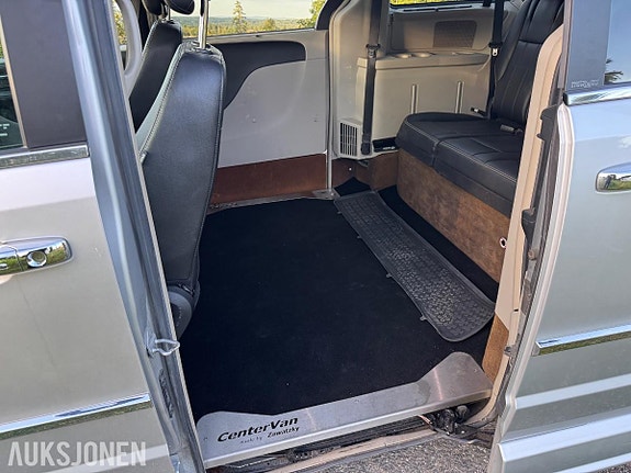 Chrysler Grand Voyager 21 of 30