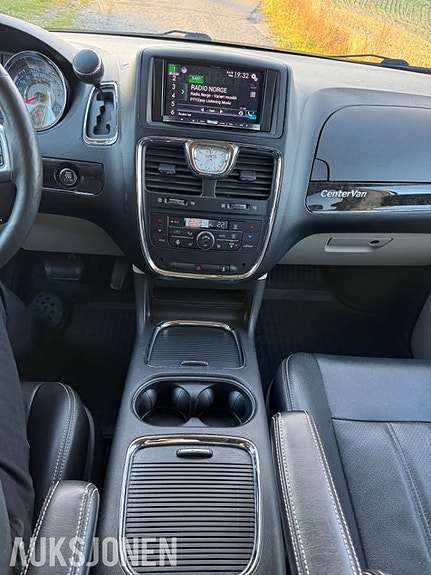 Chrysler Grand Voyager 15 of 30