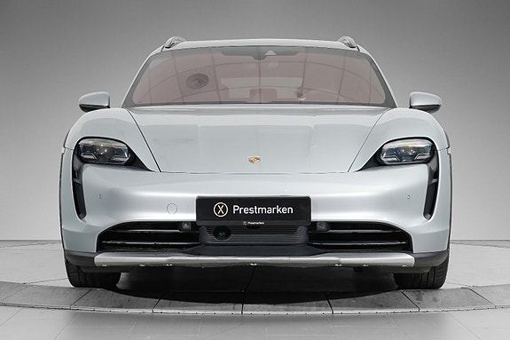 Porsche Taycan Cross Turismo 2 of 30