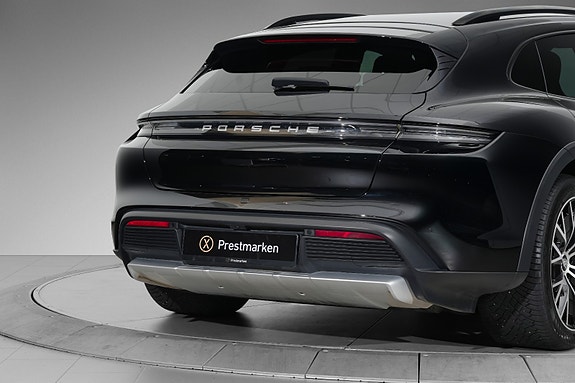 Porsche Taycan Cross Turismo 27 of 27