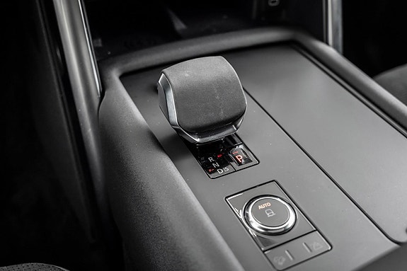 Land Rover Discovery 23 of 30