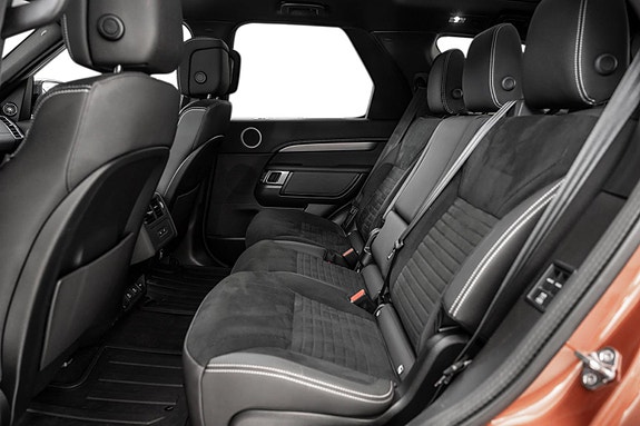 Land Rover Discovery 15 of 30