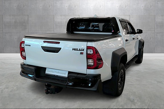 Toyota HiLux 5 of 22