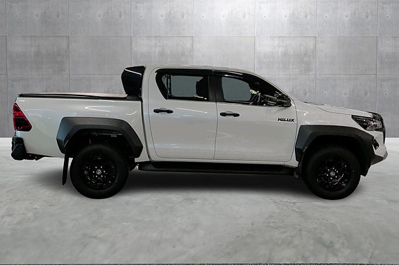 Toyota HiLux 6 of 22