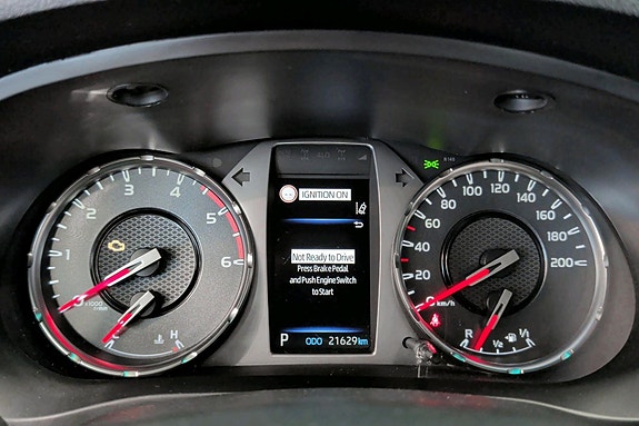 Toyota HiLux 13 of 22