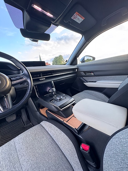 Mazda MX-30 11 of 12