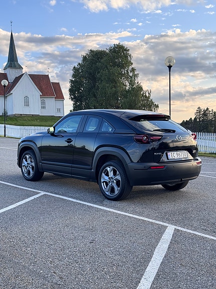 Mazda MX-30 2 of 12