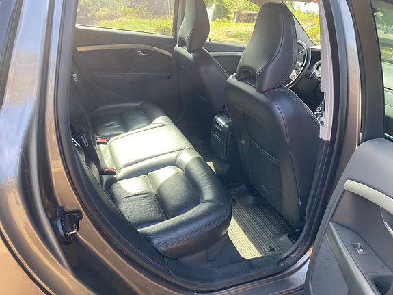Volvo XC70 21 of 30