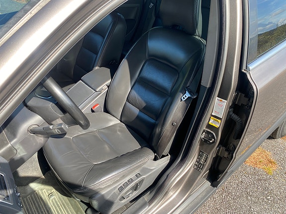 Volvo XC70 18 of 30