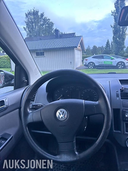 Volkswagen Polo 25 of 30