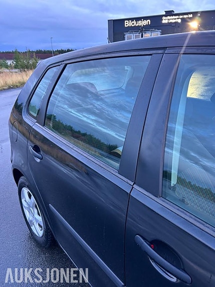 Volkswagen Polo 19 of 30