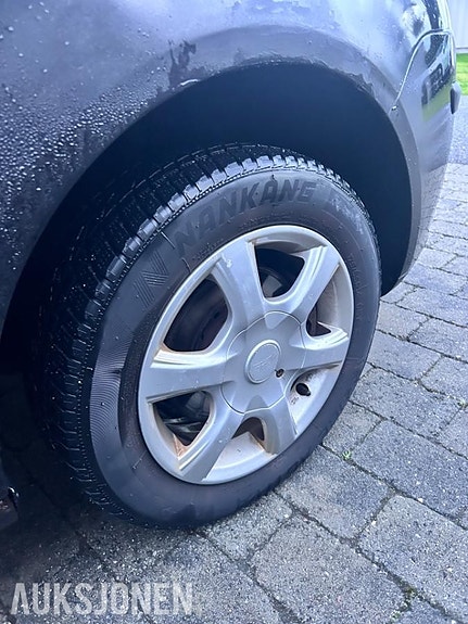 Volkswagen Polo 16 of 30