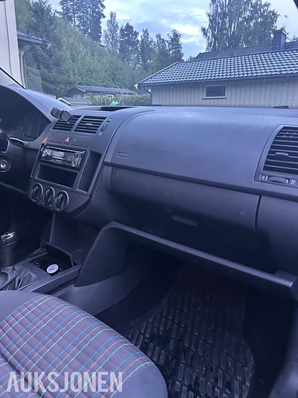 Volkswagen Polo 30 of 30