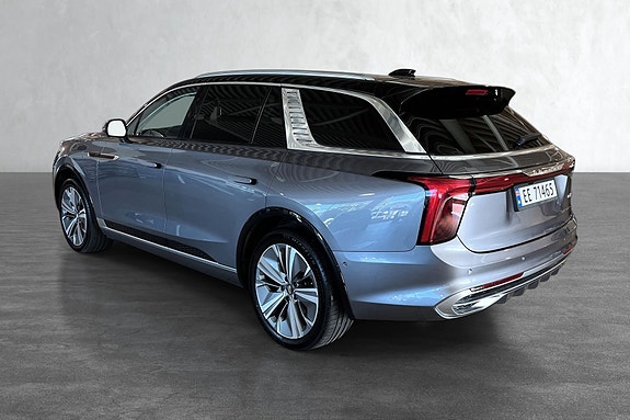 Hongqi E-HS9 2 of 16