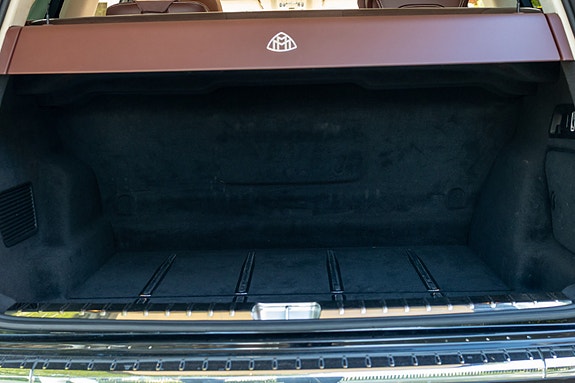 Mercedes-Benz GLS600 29 of 30