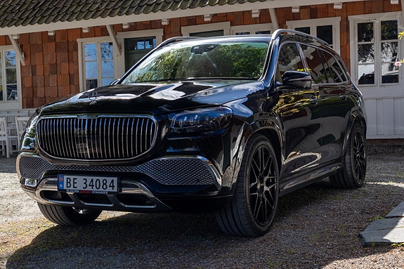 Mercedes-Benz GLS600 6 of 30