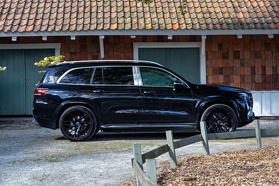 Mercedes-Benz GLS600 9 of 30