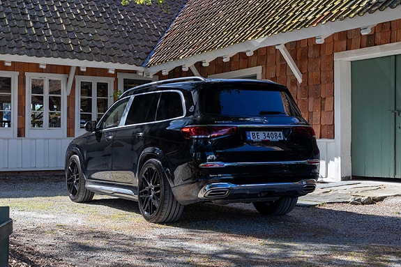 Mercedes-Benz GLS600 10 of 30