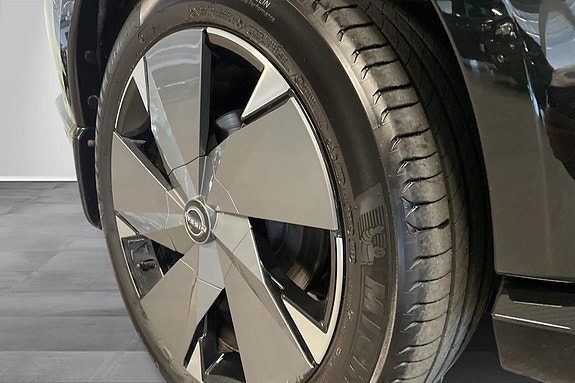 Nissan Ariya 24 of 27