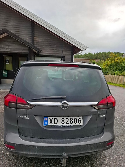 Opel Zafira Tourer 2 of 2