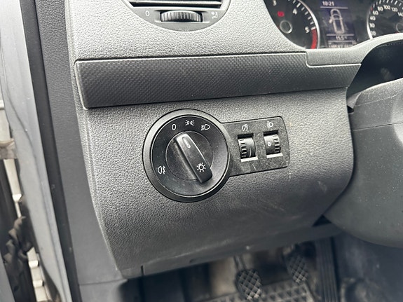 Volkswagen Caddy Maxi 30 of 30