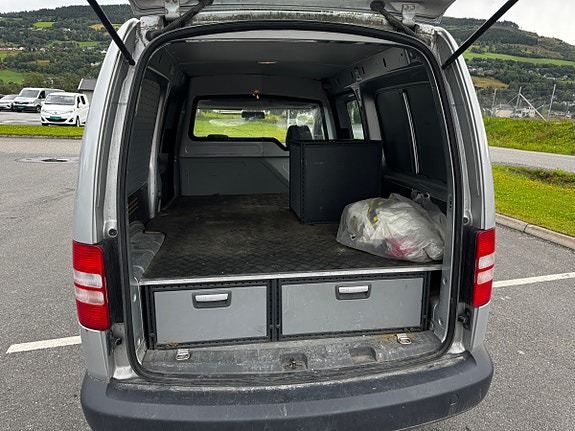 Volkswagen Caddy Maxi 17 of 30
