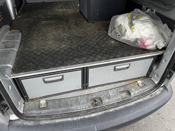 Volkswagen Caddy Maxi 18 of 30
