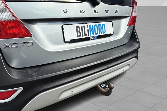 Volvo XC70 8 of 17